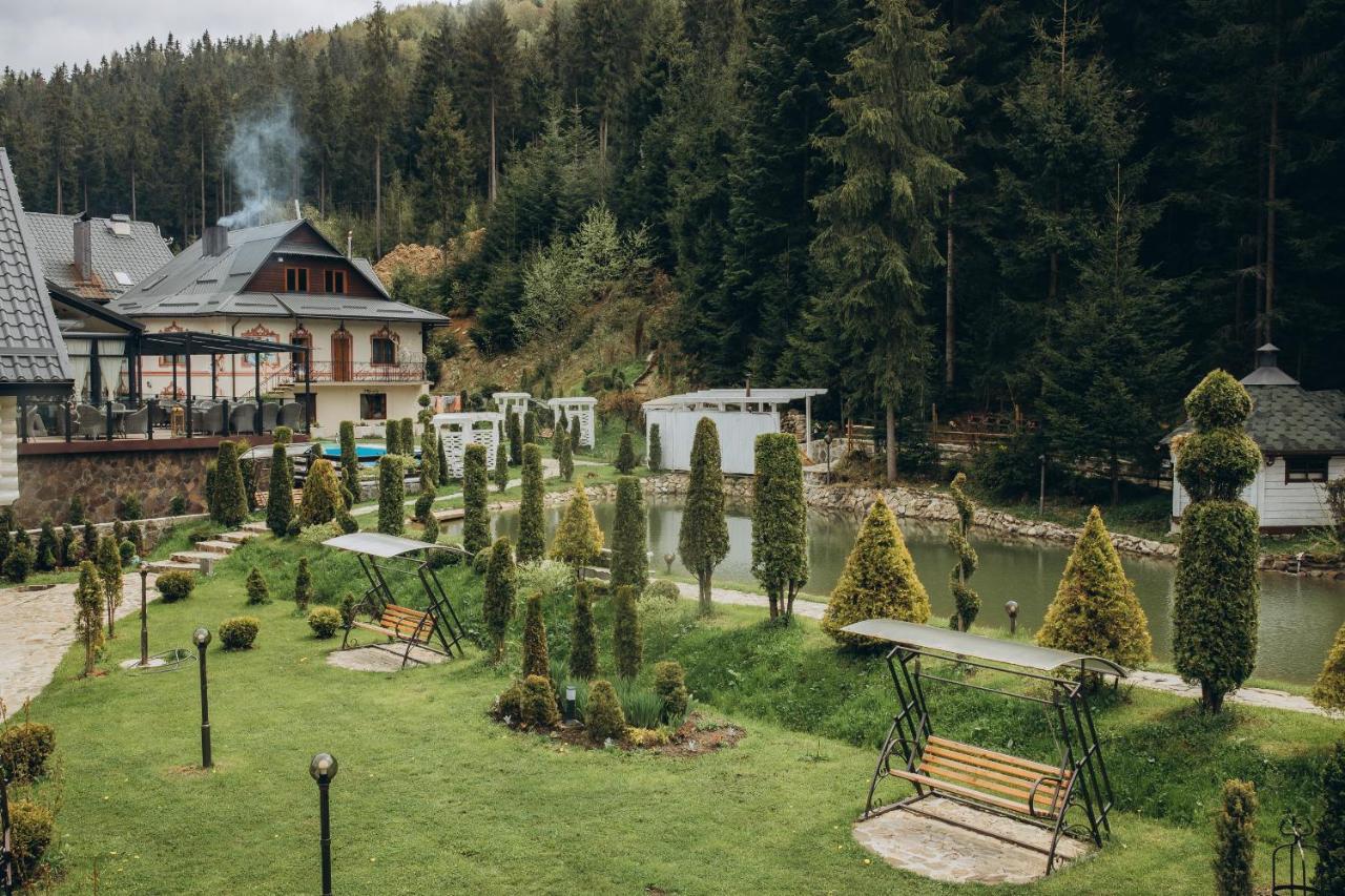 Hotel Vedmezhyi Dvir Bukovel Dış mekan fotoğraf