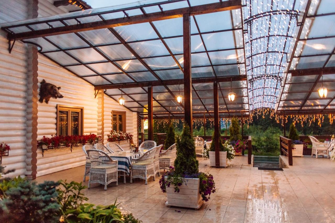 Hotel Vedmezhyi Dvir Bukovel Dış mekan fotoğraf