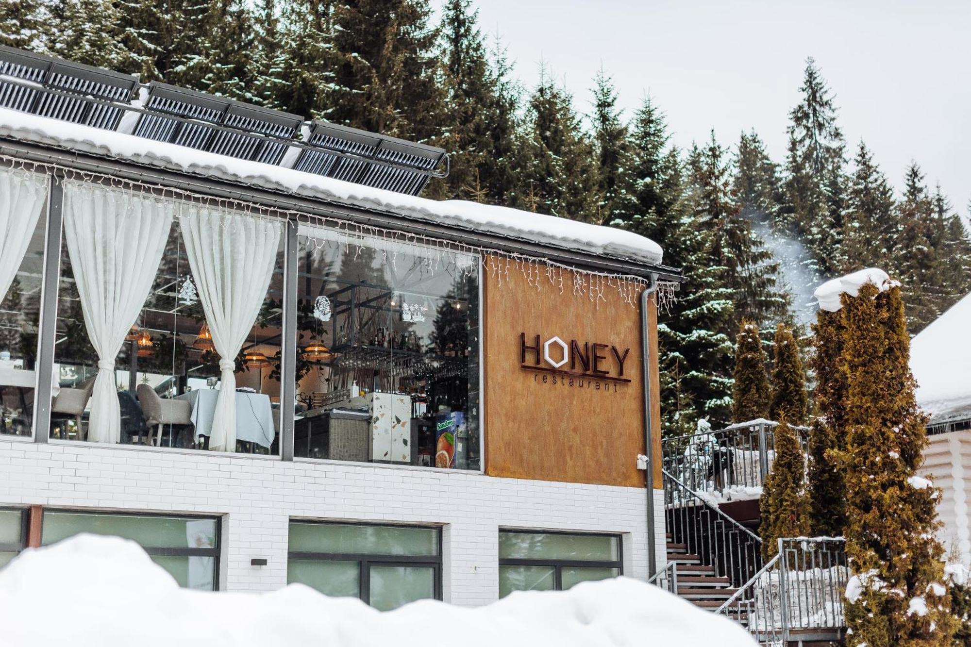 Hotel Vedmezhyi Dvir Bukovel Dış mekan fotoğraf