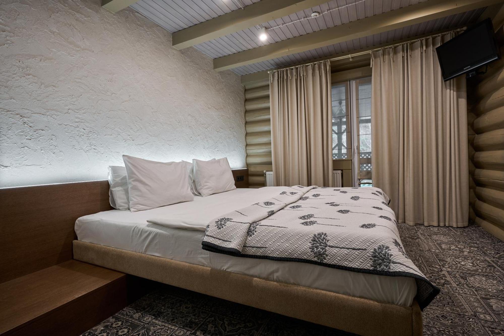 Hotel Vedmezhyi Dvir Bukovel Dış mekan fotoğraf